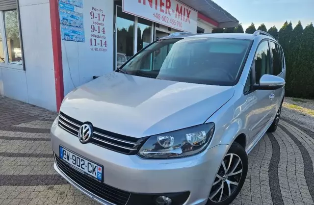 VOLKSWAGEN Touran 