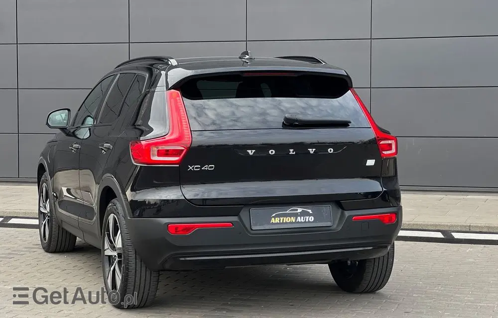 VOLVO XC 40 T5 Plug-In Hybrid R-Design