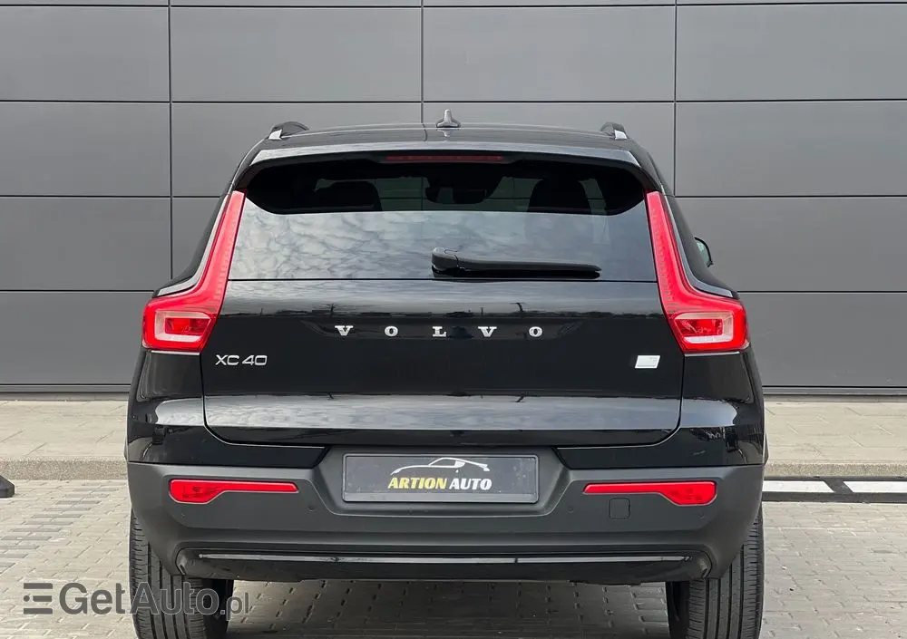 VOLVO XC 40 T5 Plug-In Hybrid R-Design