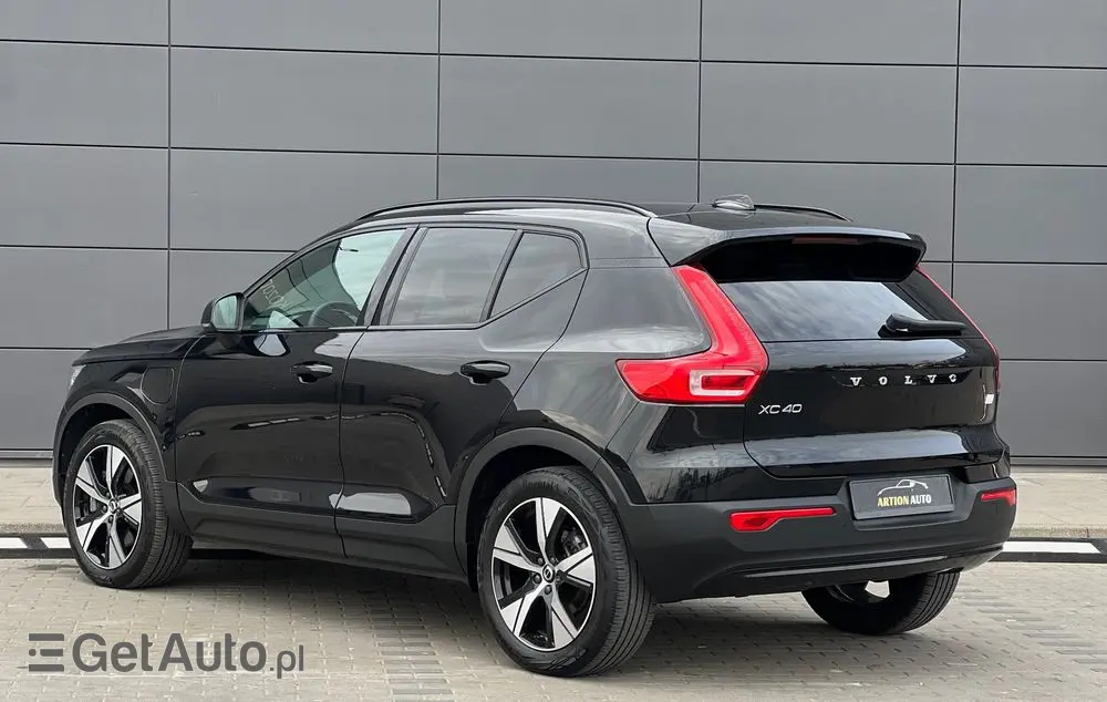 VOLVO XC 40 T5 Plug-In Hybrid R-Design