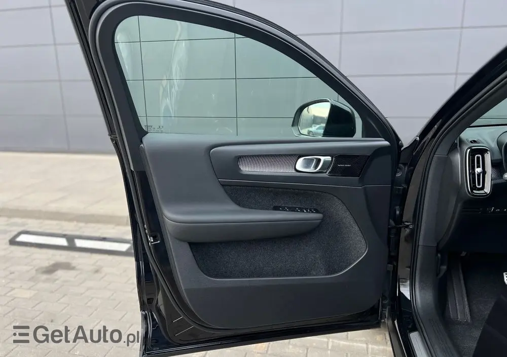 VOLVO XC 40 T5 Plug-In Hybrid R-Design