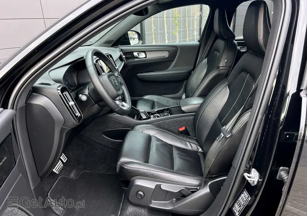 VOLVO XC 40 T5 Plug-In Hybrid R-Design