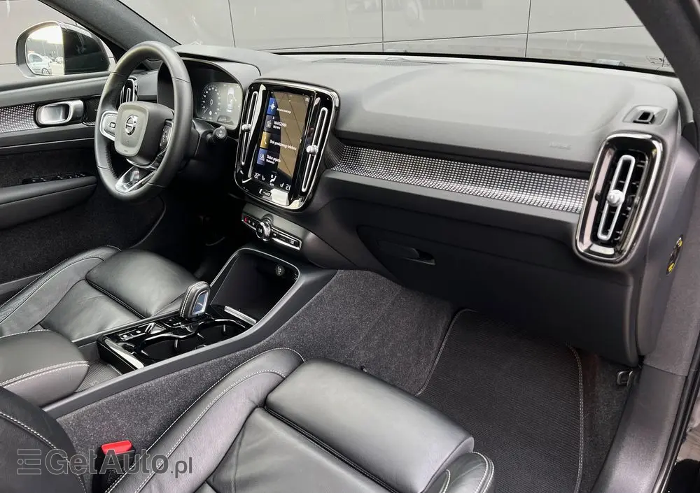 VOLVO XC 40 T5 Plug-In Hybrid R-Design