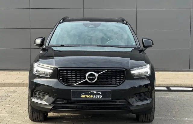 VOLVO XC 40 T5 Plug-In Hybrid R-Design