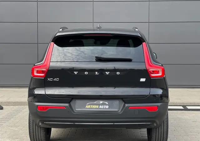VOLVO XC 40 T5 Plug-In Hybrid R-Design