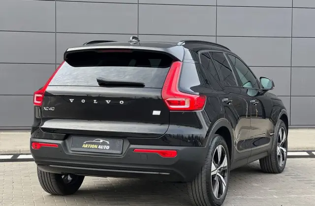 VOLVO XC 40 T5 Plug-In Hybrid R-Design