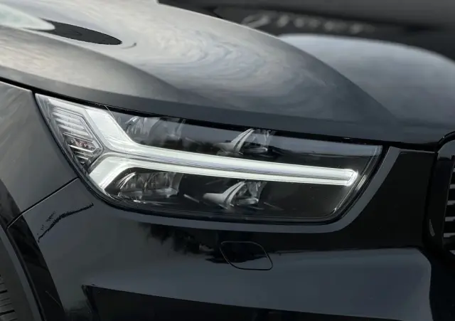 VOLVO XC 40 T5 Plug-In Hybrid R-Design