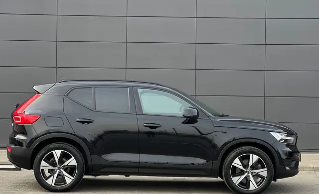 VOLVO XC 40 T5 Plug-In Hybrid R-Design