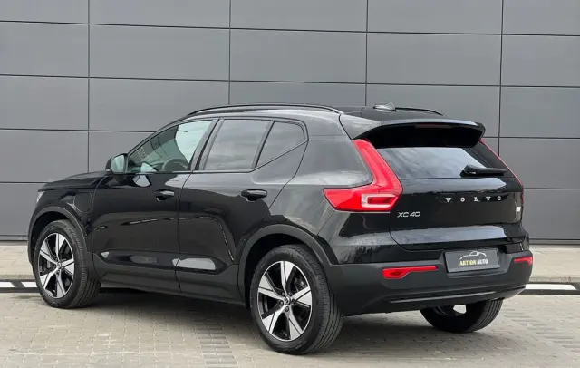 VOLVO XC 40 T5 Plug-In Hybrid R-Design