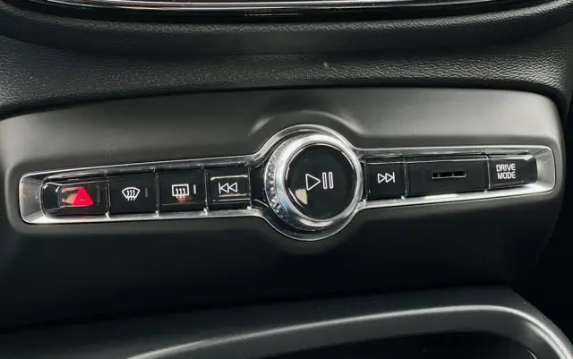 VOLVO XC 40 T5 Plug-In Hybrid R-Design