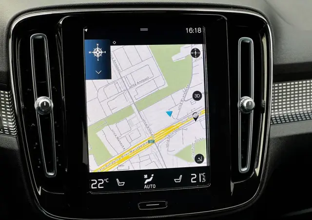 VOLVO XC 40 T5 Plug-In Hybrid R-Design