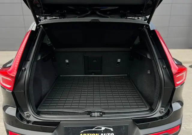 VOLVO XC 40 T5 Plug-In Hybrid R-Design