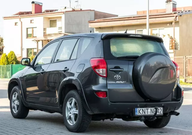 TOYOTA RAV4 