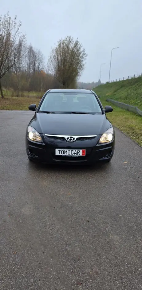 HYUNDAI I30 1.4 Base +