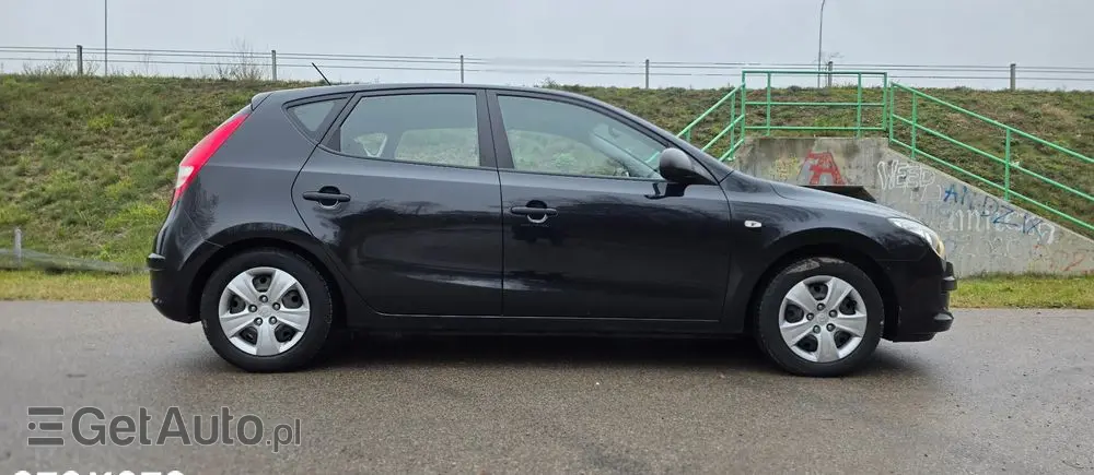 HYUNDAI I30 1.4 Base +