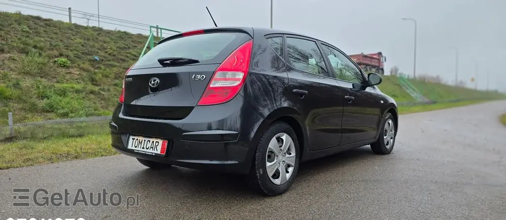 HYUNDAI I30 1.4 Base +