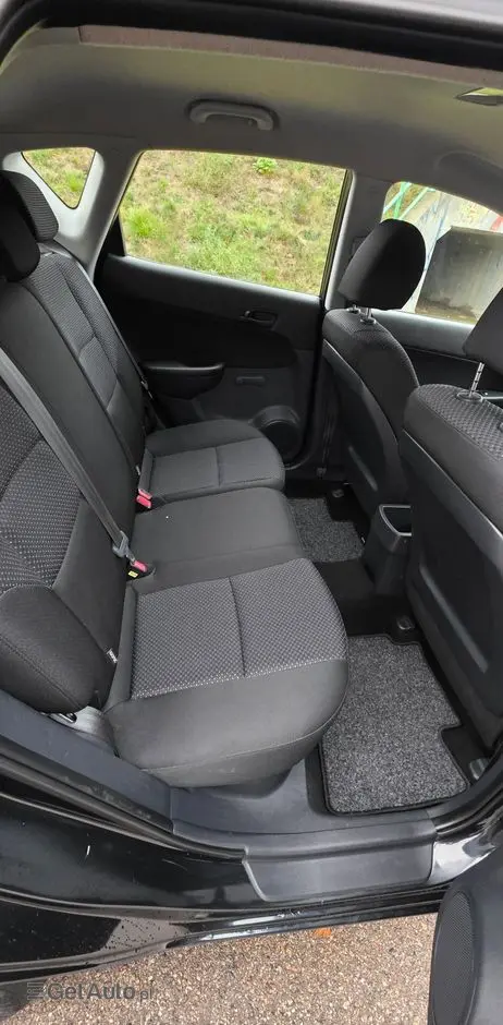 HYUNDAI I30 1.4 Base +