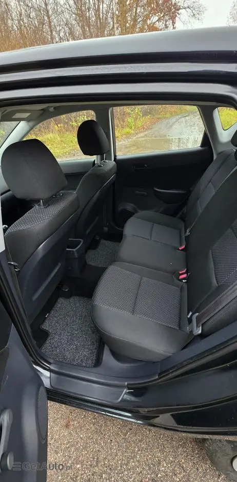 HYUNDAI I30 1.4 Base +