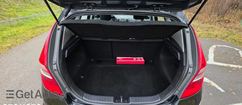 HYUNDAI I30 1.4 Base +