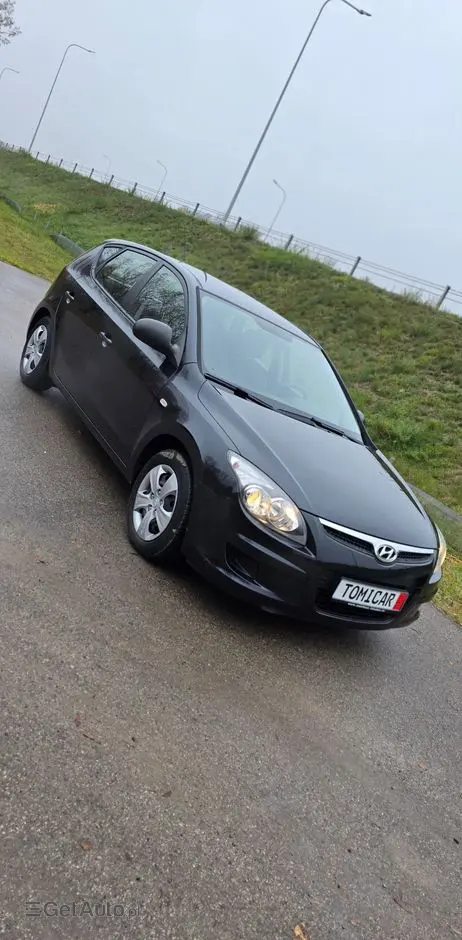 HYUNDAI I30 1.4 Base +