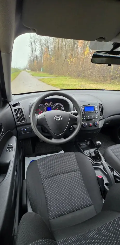 HYUNDAI I30 1.4 Base +