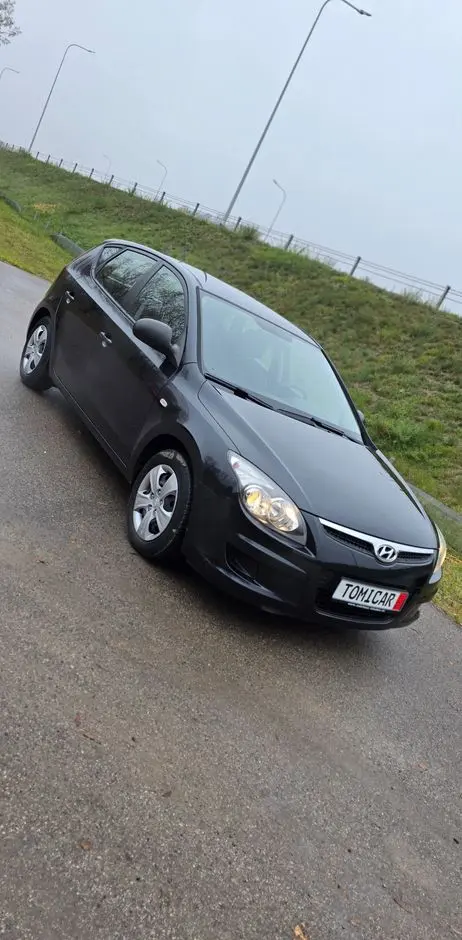 HYUNDAI I30 1.4 Base +