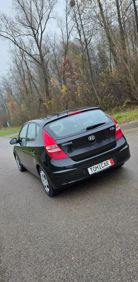 HYUNDAI I30 1.4 Base +