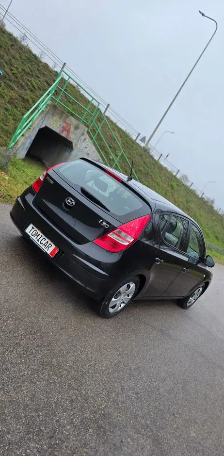 HYUNDAI I30 1.4 Base +