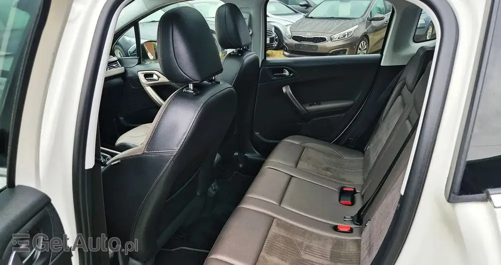 PEUGEOT 2008 1.6 VTi Allure