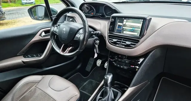 PEUGEOT 2008 1.6 VTi Allure