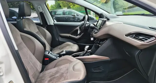 PEUGEOT 2008 1.6 VTi Allure