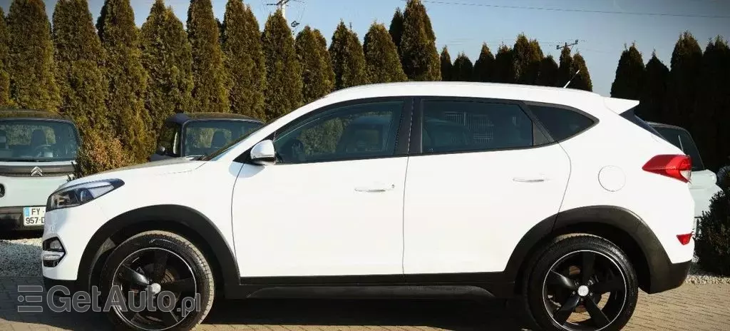 HYUNDAI Tucson 