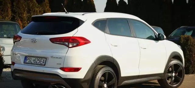 HYUNDAI Tucson 