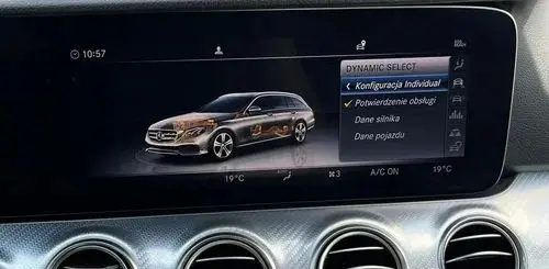 MERCEDES-BENZ Klasa E 