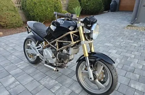 DUCATI Monster 