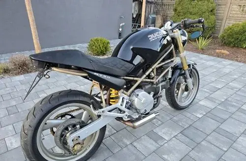 DUCATI Monster 