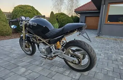 DUCATI Monster 