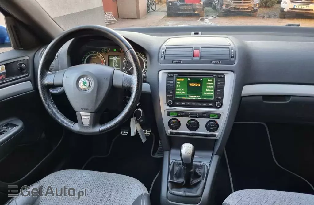 SKODA Octavia 
