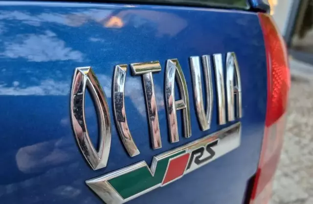 SKODA Octavia 