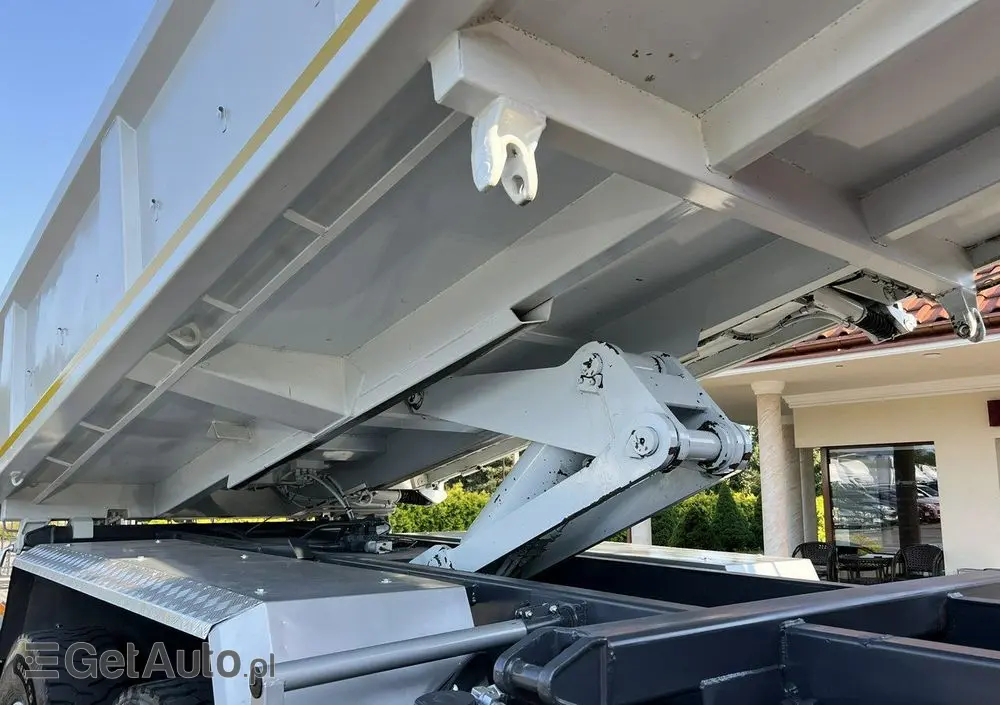 RENAULT Kerax 26.390 6x4 Mocny HDS FASSI F170 Sterowanie Radiowe 