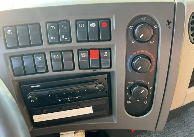 RENAULT Kerax 26.390 6x4 Mocny HDS FASSI F170 Sterowanie Radiowe 