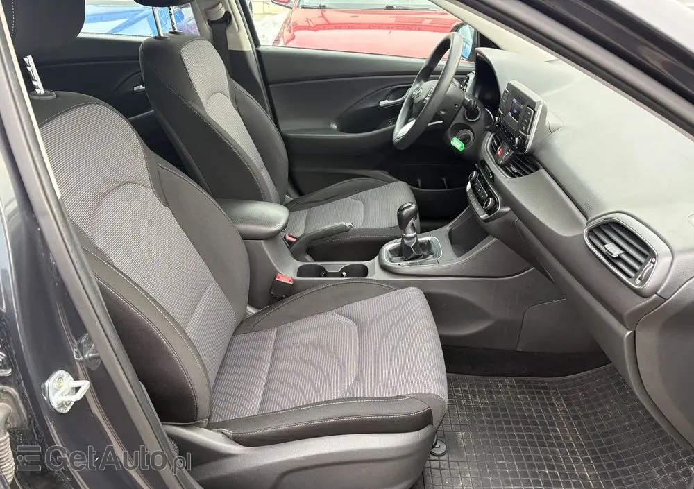 HYUNDAI I30 1.5 DPI Classic +