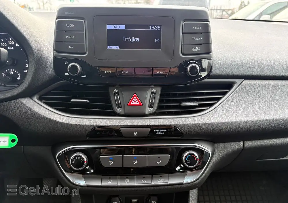 HYUNDAI I30 1.5 DPI Classic +