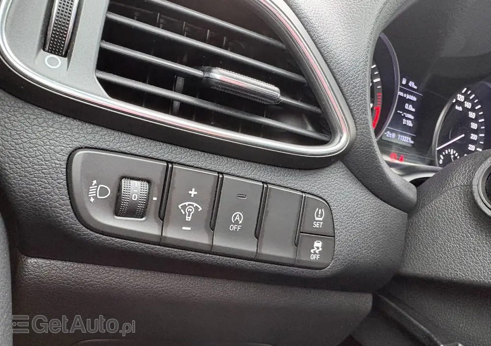 HYUNDAI I30 1.5 DPI Classic +