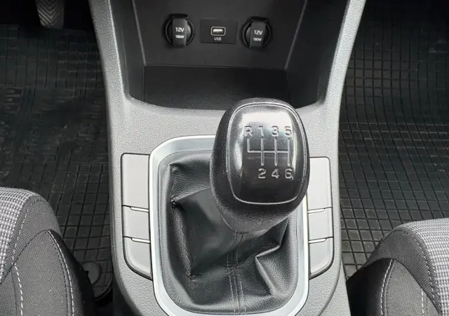 HYUNDAI I30 1.5 DPI Classic +