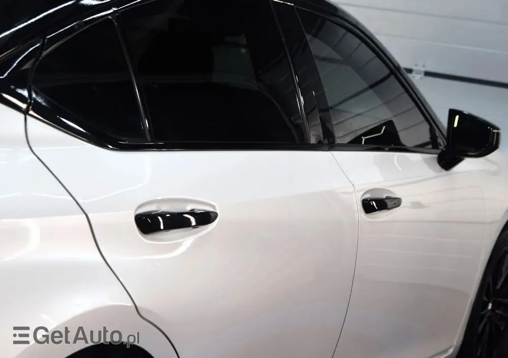 LEXUS ES 300h Business Line