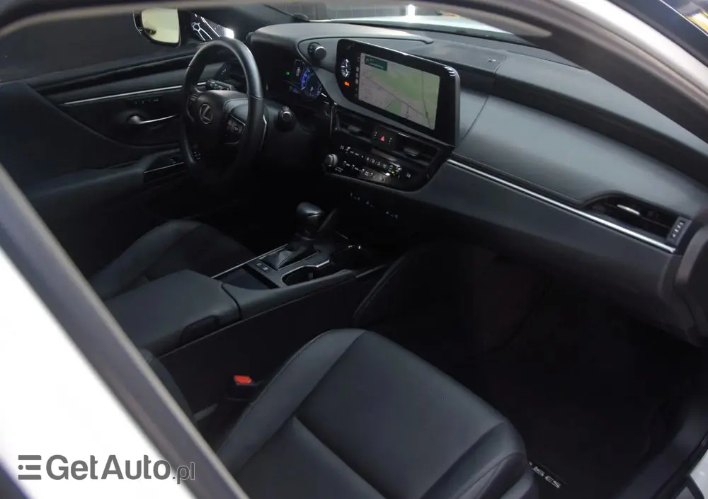 LEXUS ES 300h Business Line