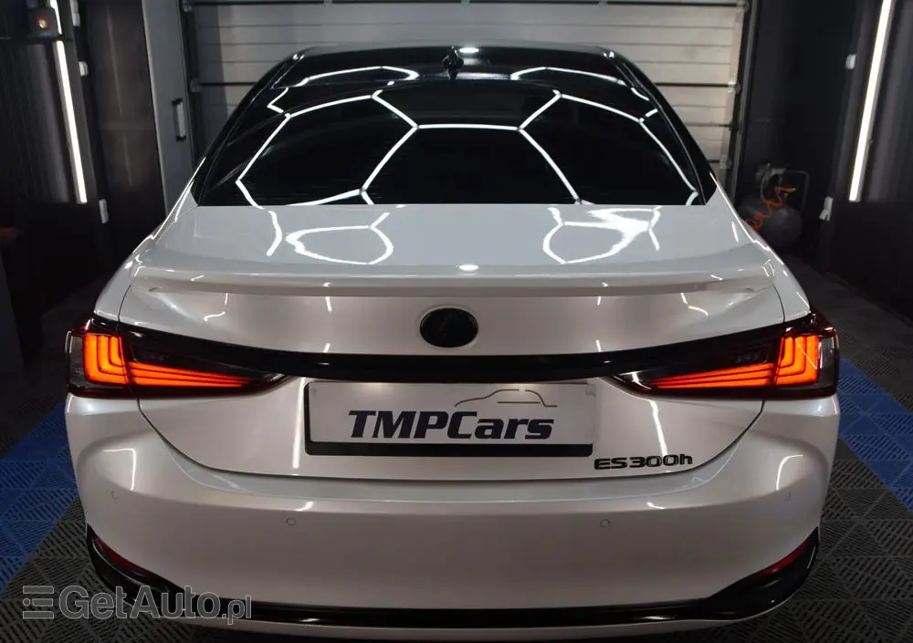 LEXUS ES 300h Business Line