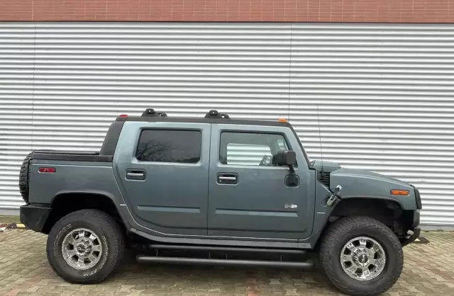 HUMMER H2 