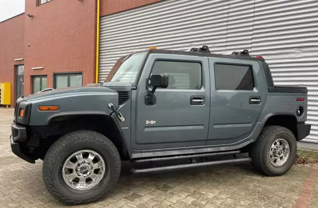 HUMMER H2 